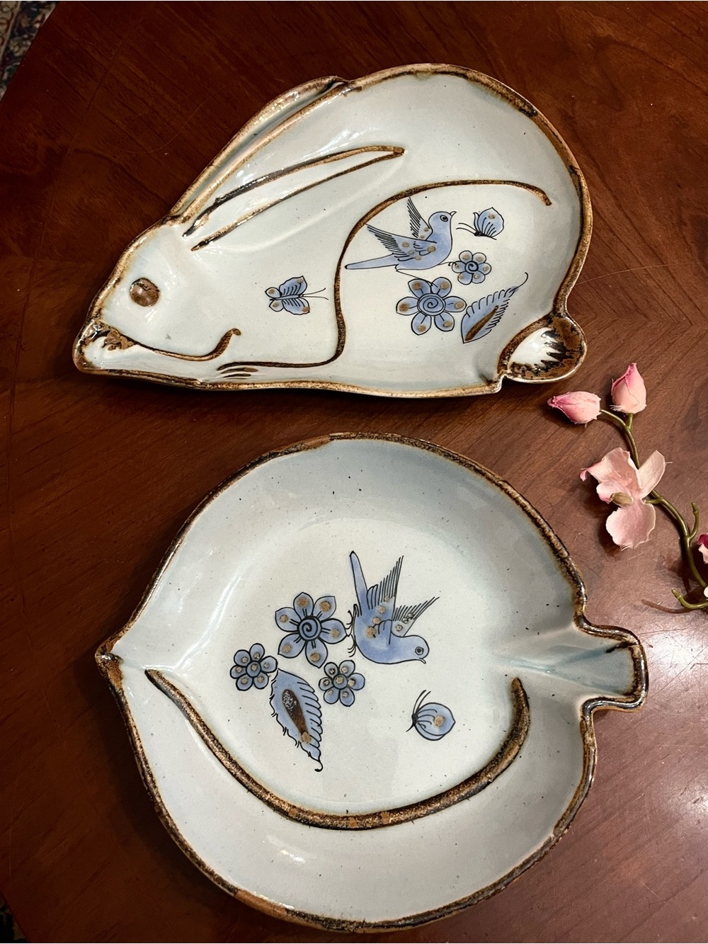 2 Authentic Vintage Cerámica El Palomar Tonalá Stoneware Dishes Leaf & Rabbit